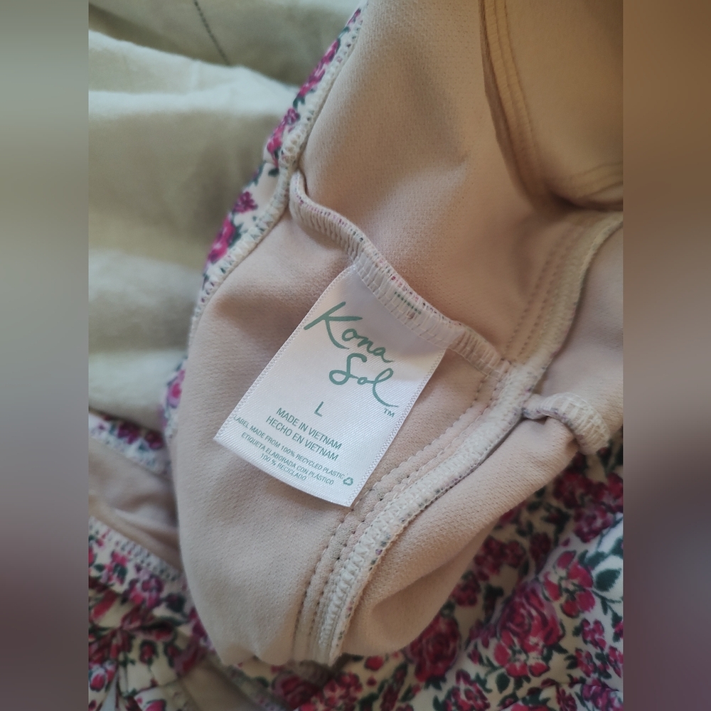 Kona Sol Floral One Piece - worn once - Picture 5 of 6